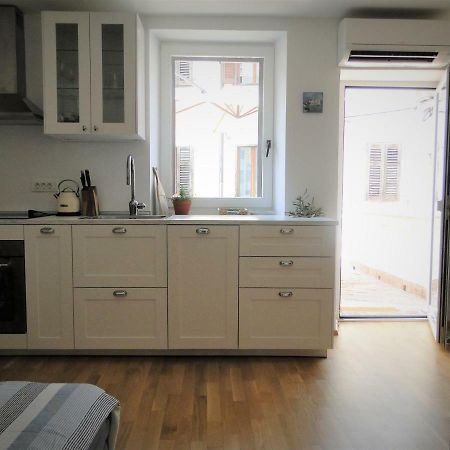Apartma Na Terasi イゾラ エクステリア 写真